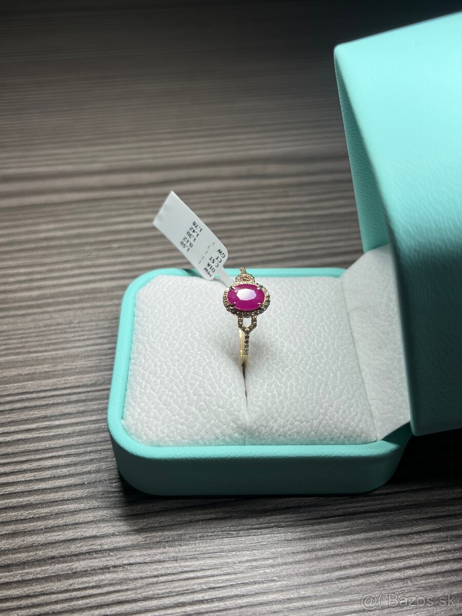 💍 Luxusný prsteň s prírodným rubínom a diamantmi - 12