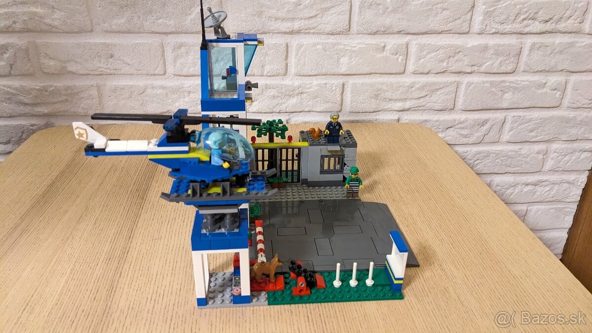 60316 Lego City – Policajná stanica - 12