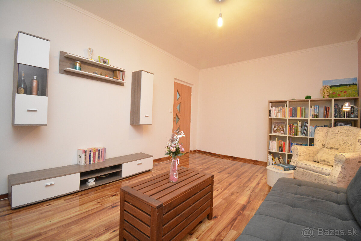 Útulný 3-izbový byt s loggiou v Lučenci so zariadením - 12