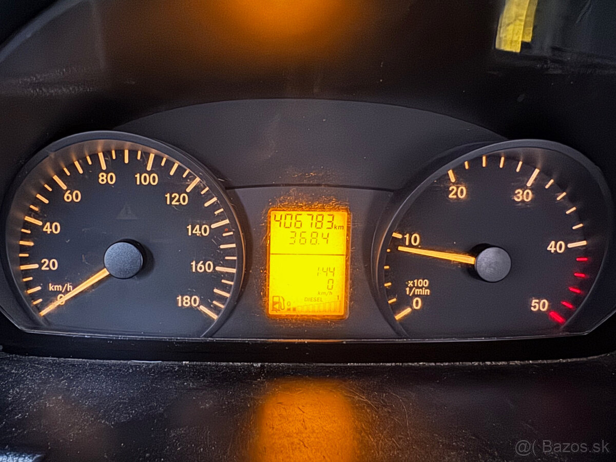 MERCEDES BENZ Sprinter 311CDI chladiak - 12