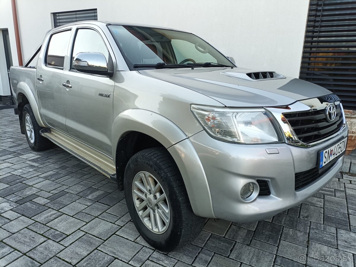 TOYOTA HILUX 2.5 D-4D - na predaj / na splatky - 12