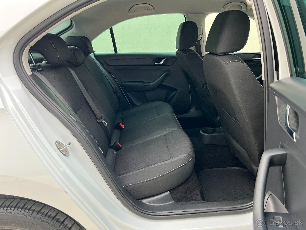 Škoda Rapid 1.2 TSI Ambition/SK Auto/STK do 2027 - 12