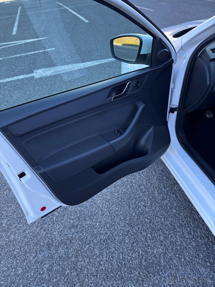 Škoda rapid 1.6tdi - 12