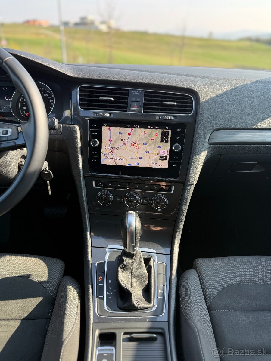 Volkswagen Golf 1.6 TDI DSG - 12