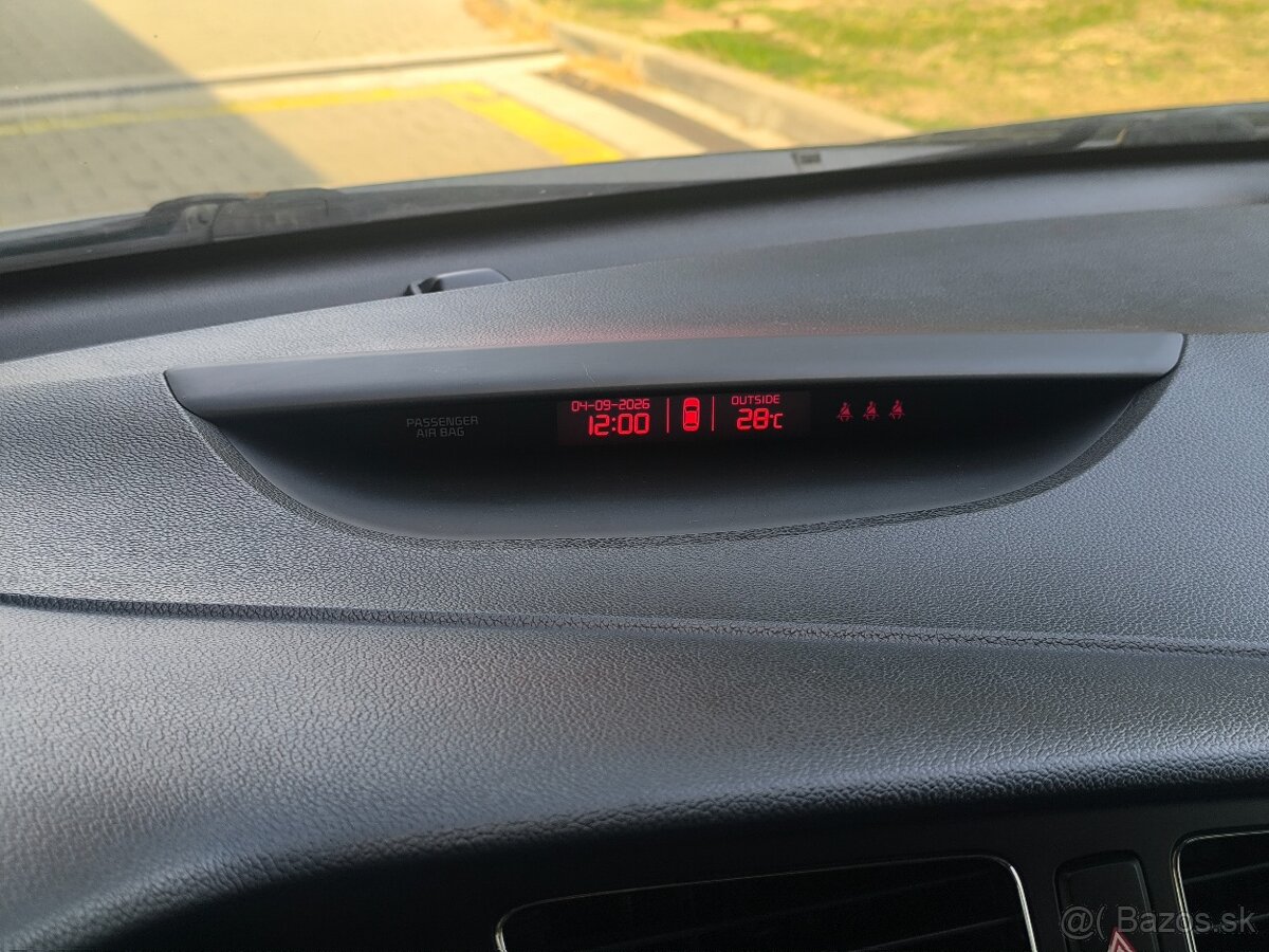 Kia Ceed SW 1.6 CRDi - 12