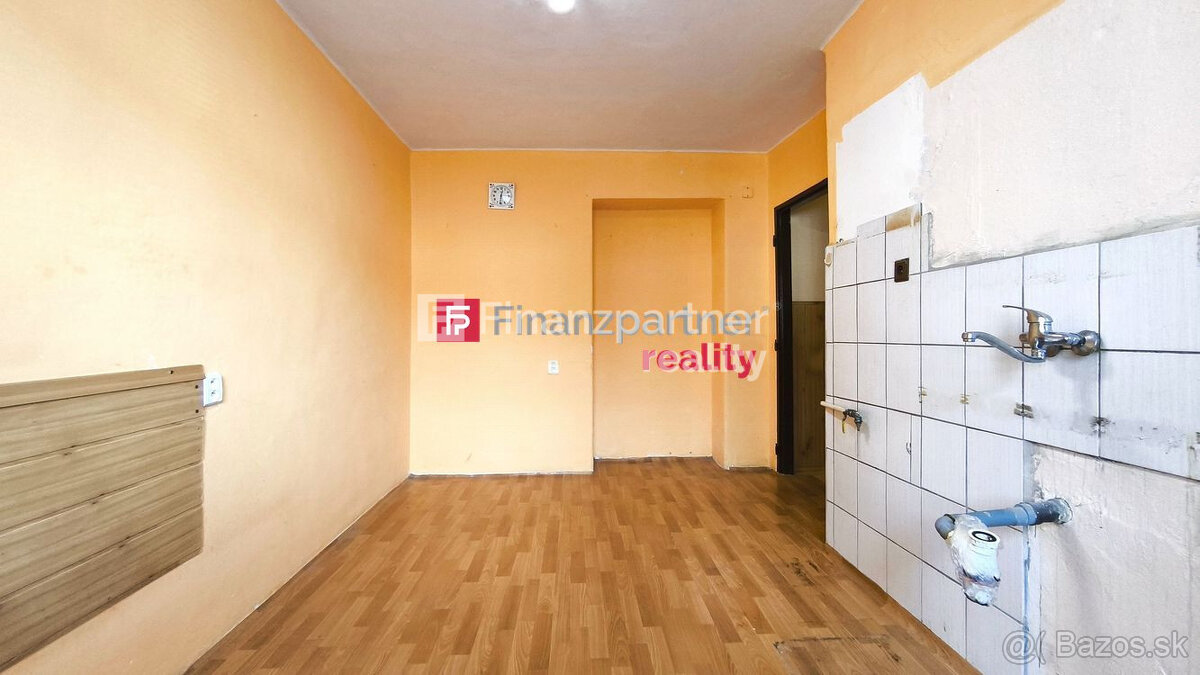 DVOJIZBOVÝ BYT, ul. 1. MÁJA, HUMENNÉ - 12