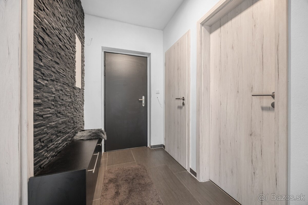 Na predaj 3,5 izbový rodinný dom Lehnice, časť Malý Lég - 12