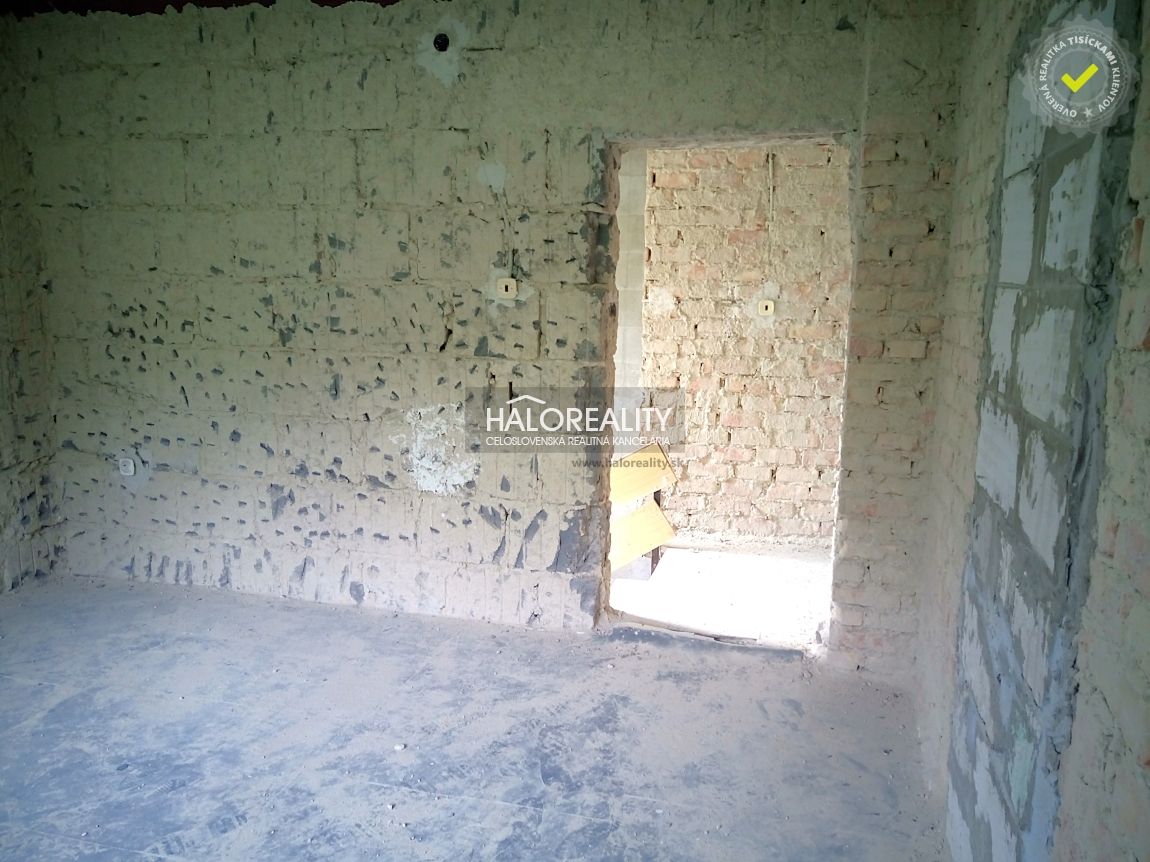 HALO reality - Predaj, rodinný dom Dlžín - ZNÍŽENÁ CENA - EX - 12