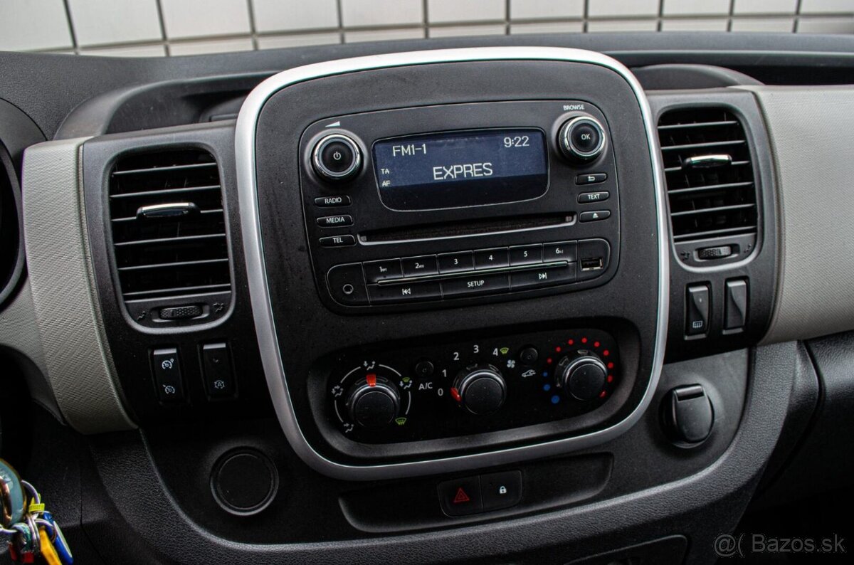 Renault Trafic 1.6 dCi 107kW 9-miest - 12