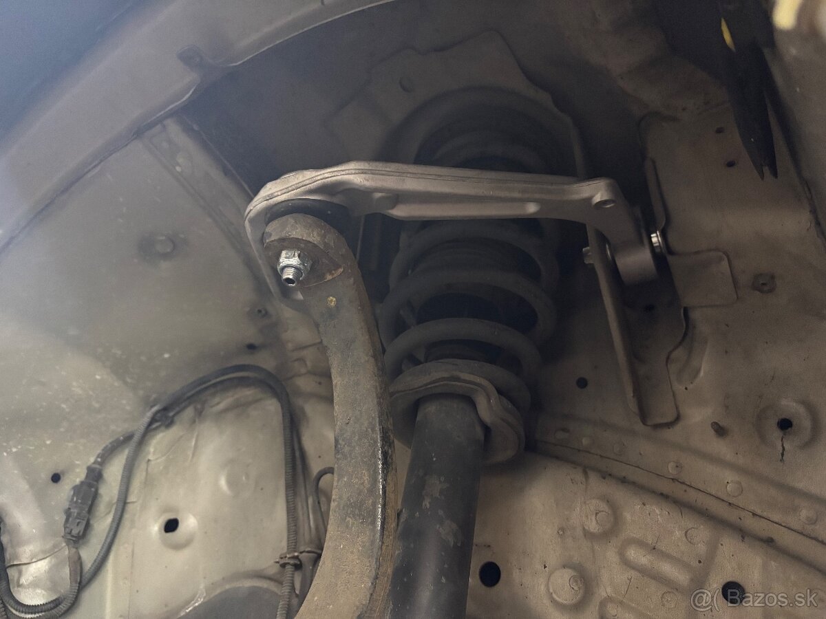 Predám alfa romeo 159 1.9jtd 110kw - 12