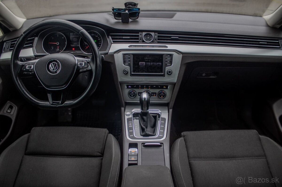 Volkswagen Passat Variant 2.0 TDI BMT Highline DSG - 12