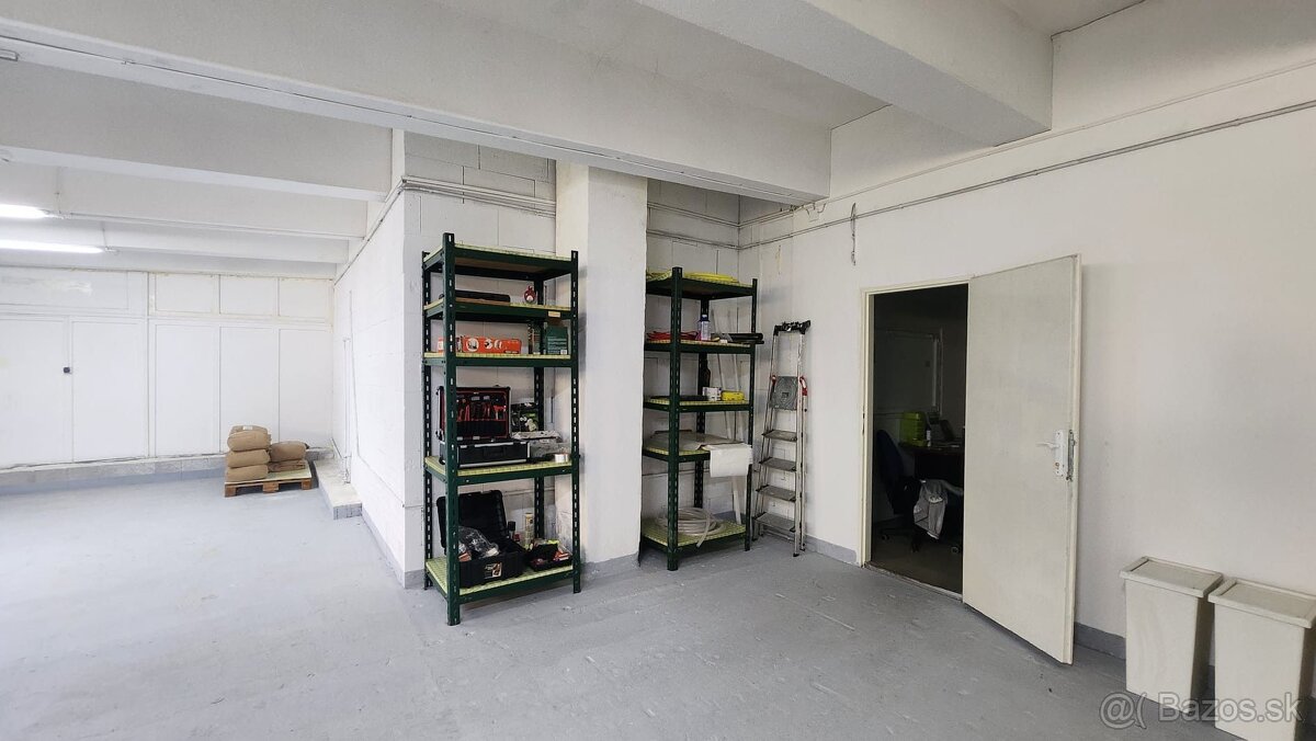 PRENÁJOM Čistý sklad s kanceláriou a nakladacou rampou 100m2 - 12