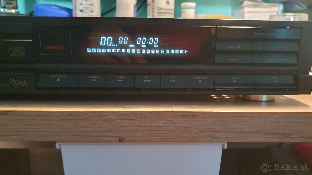 TECHNICS CD SL-P 200 - 12