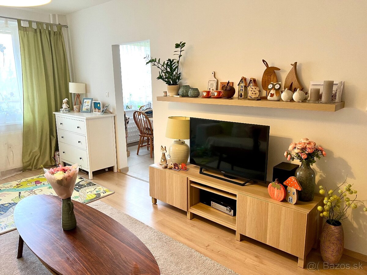 Veľký 3 izbový byt s dvoma balkónmi na Nábrežnej, Nové Zámky - 12