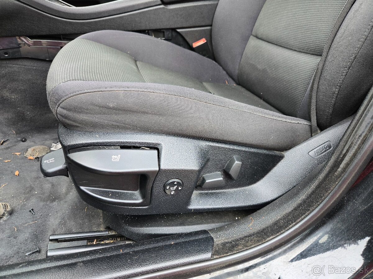 Rozpredám na diely _ bmw F11 520d - 12