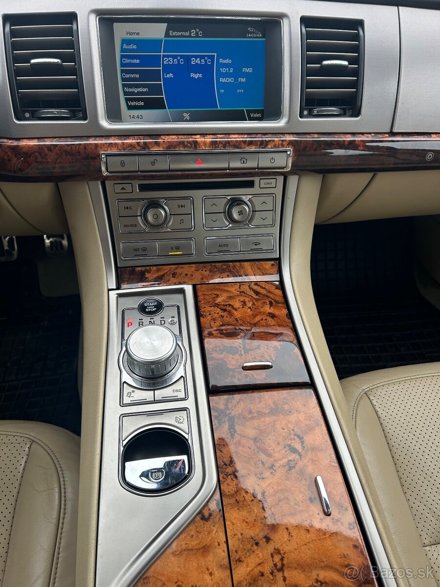 Jaguar XF 2,7 D 152kw naj.197000km - 12