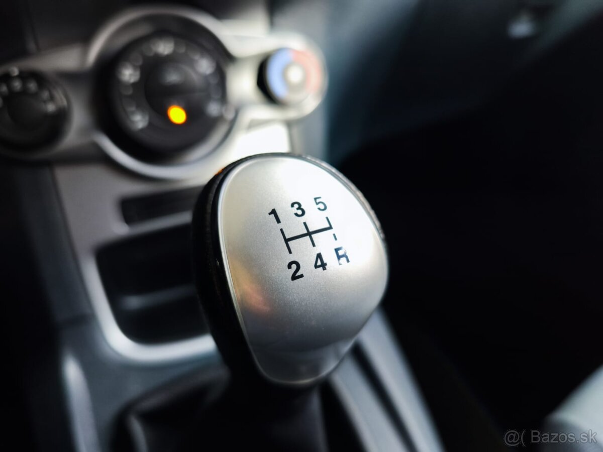 Ford fiesta 1.25 benzín - 12