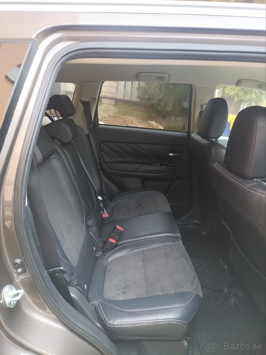 Mitsubishi Outlander PHEV 2018 - 12