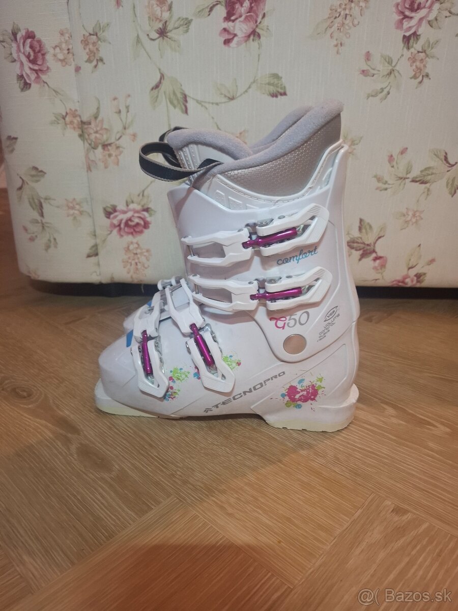 Dievčenske lyže a lyžiarky - 12