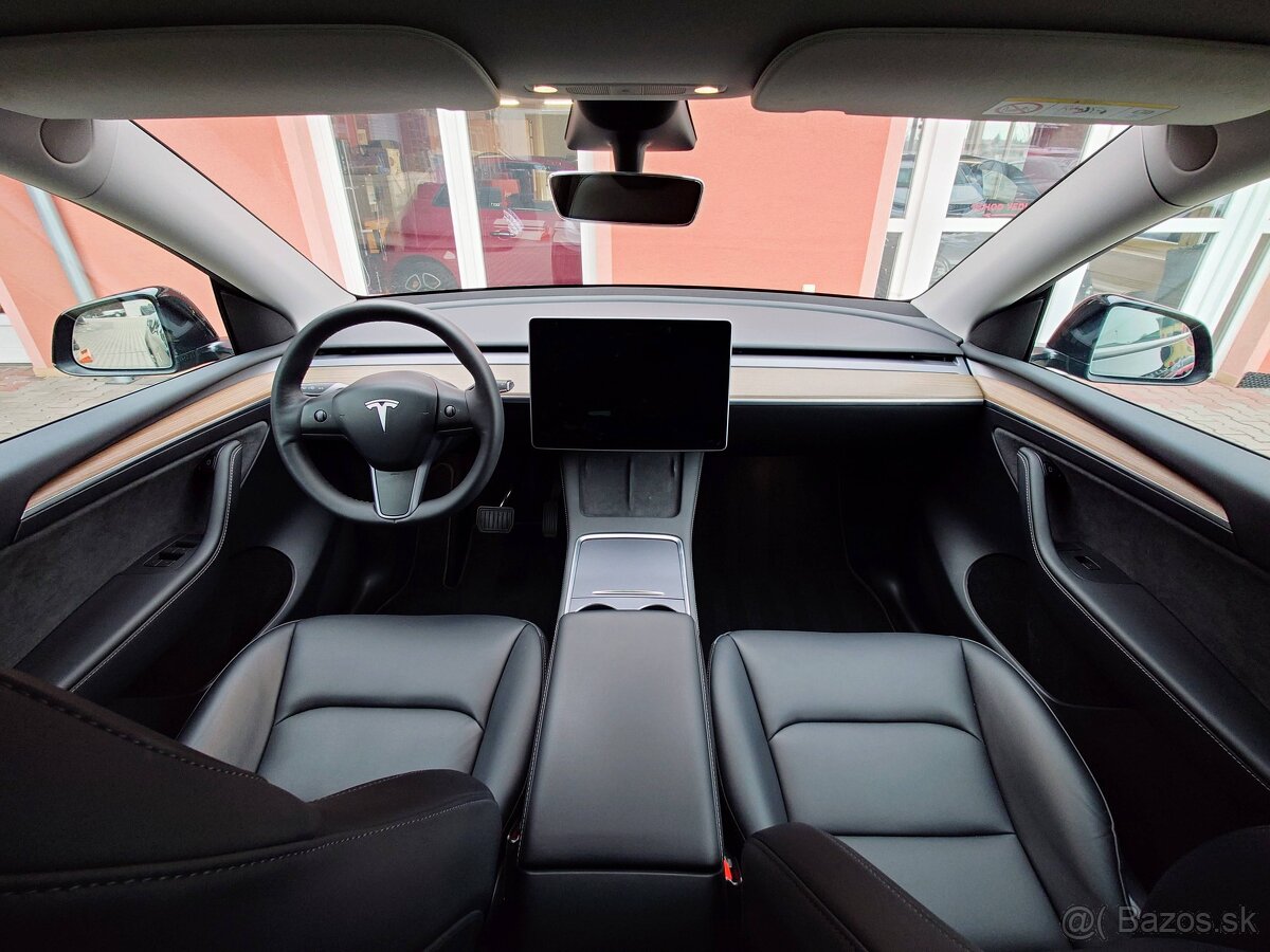 Tesla Model Y 2023 Long Range Dual Motor 378kW - 12