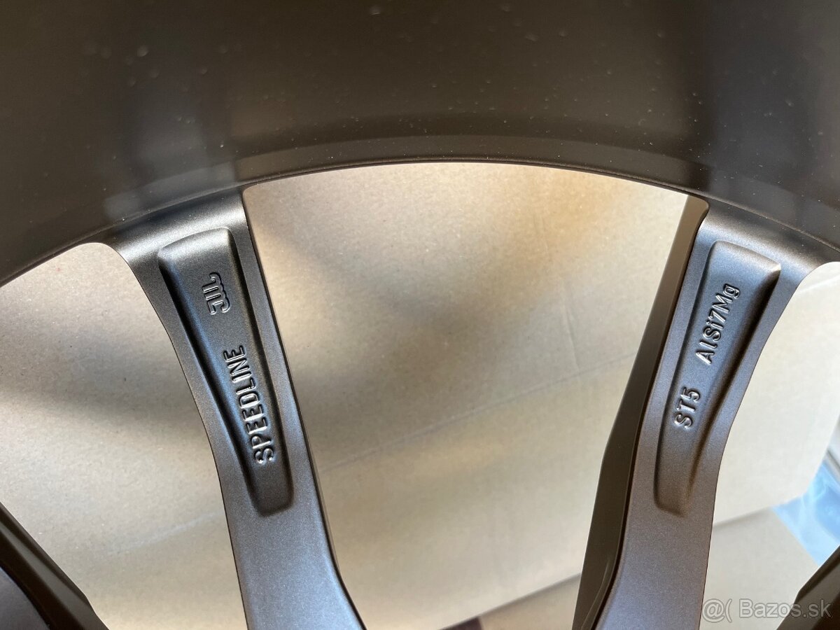 LAMBORGHINI URUS 23" Bronze, nové, originál - 12