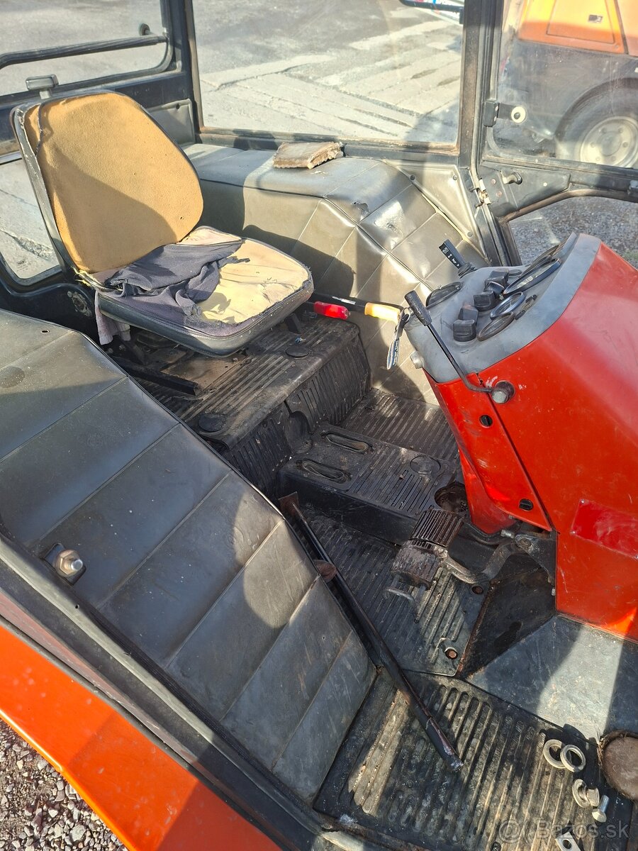 Zetor urI trojkova kabina - 12