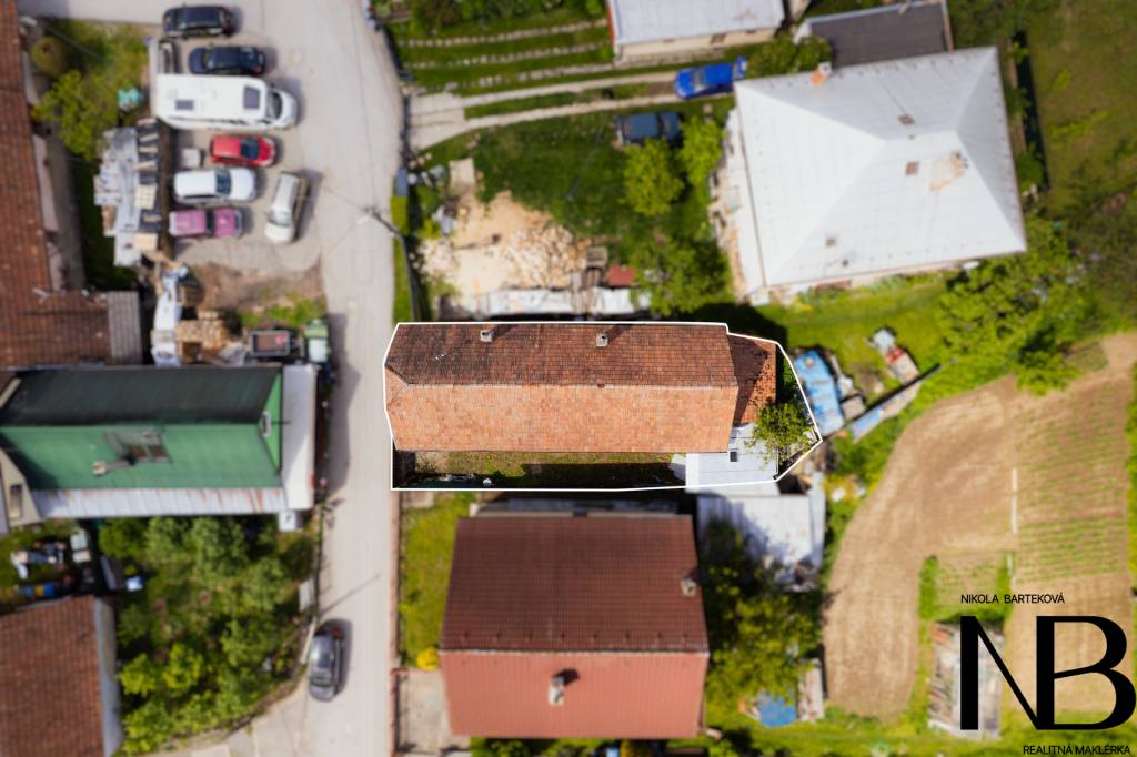 Na predaj rodinný dom v malebnej obci Omšenie - 12