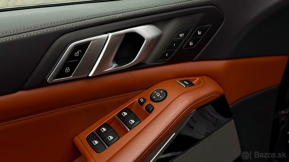 BMW X5 XDrive M50d A/T - 12