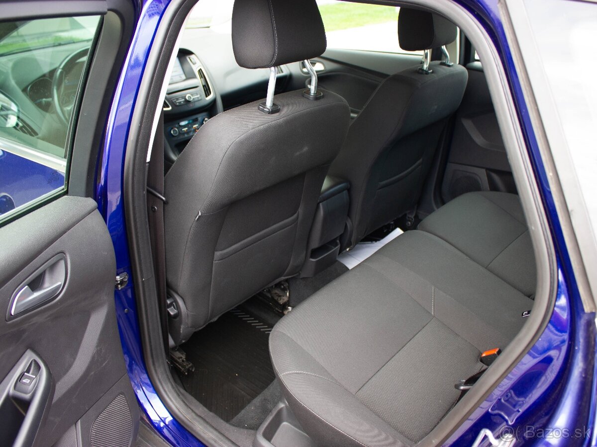 Ford Focus Kombi 1.0 EcoBoost 125k Titanium - 12