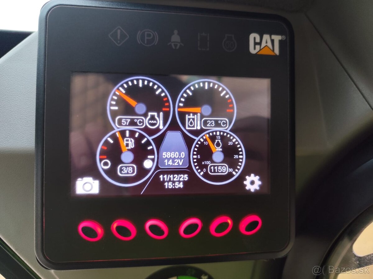 Nakladač CAT 262D3, posledný model. Plná výbava. ŠPZ. - 12