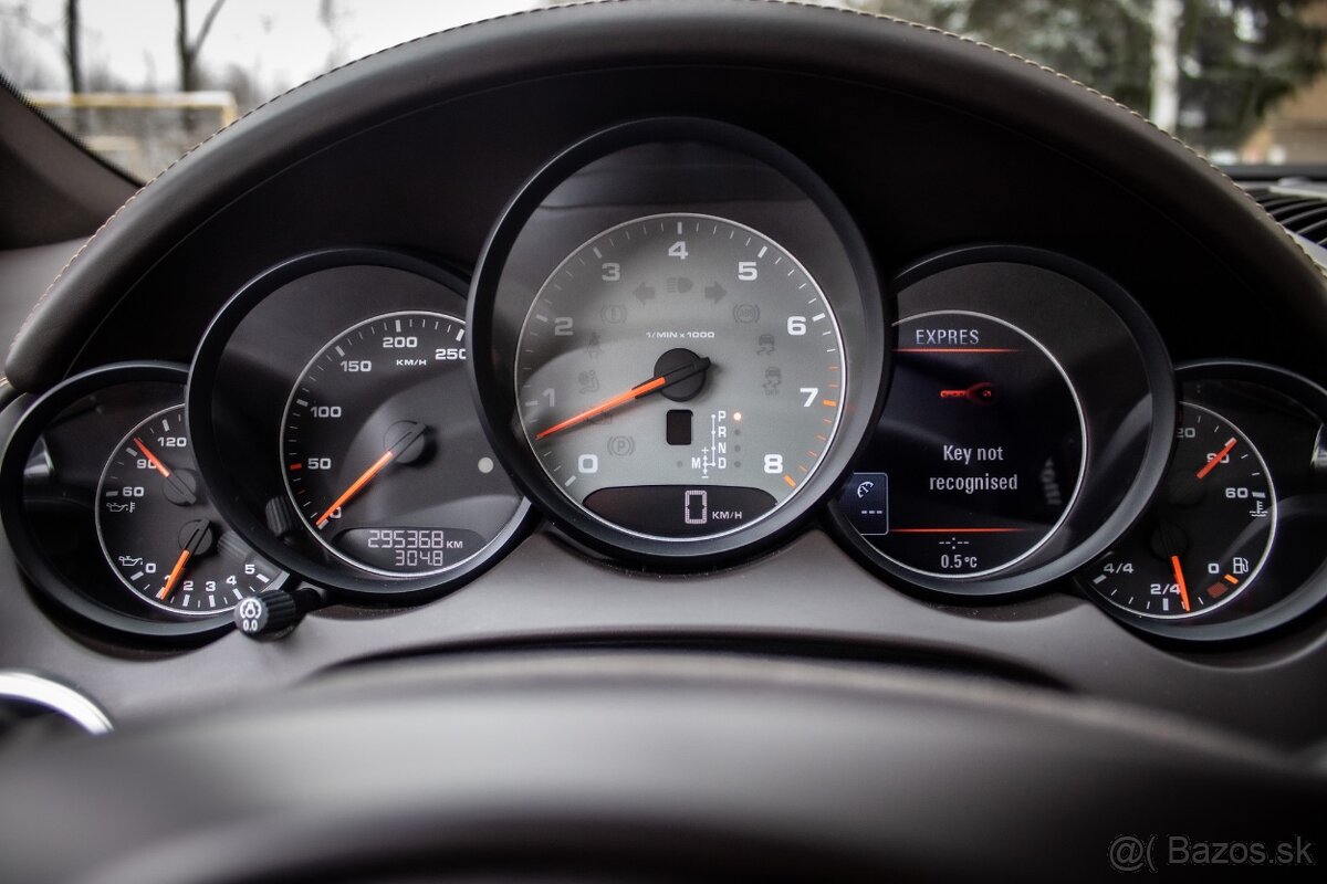 Porsche Cayenne S 4.8 Tiptronic S, 294kw, A8, 5d. - 12