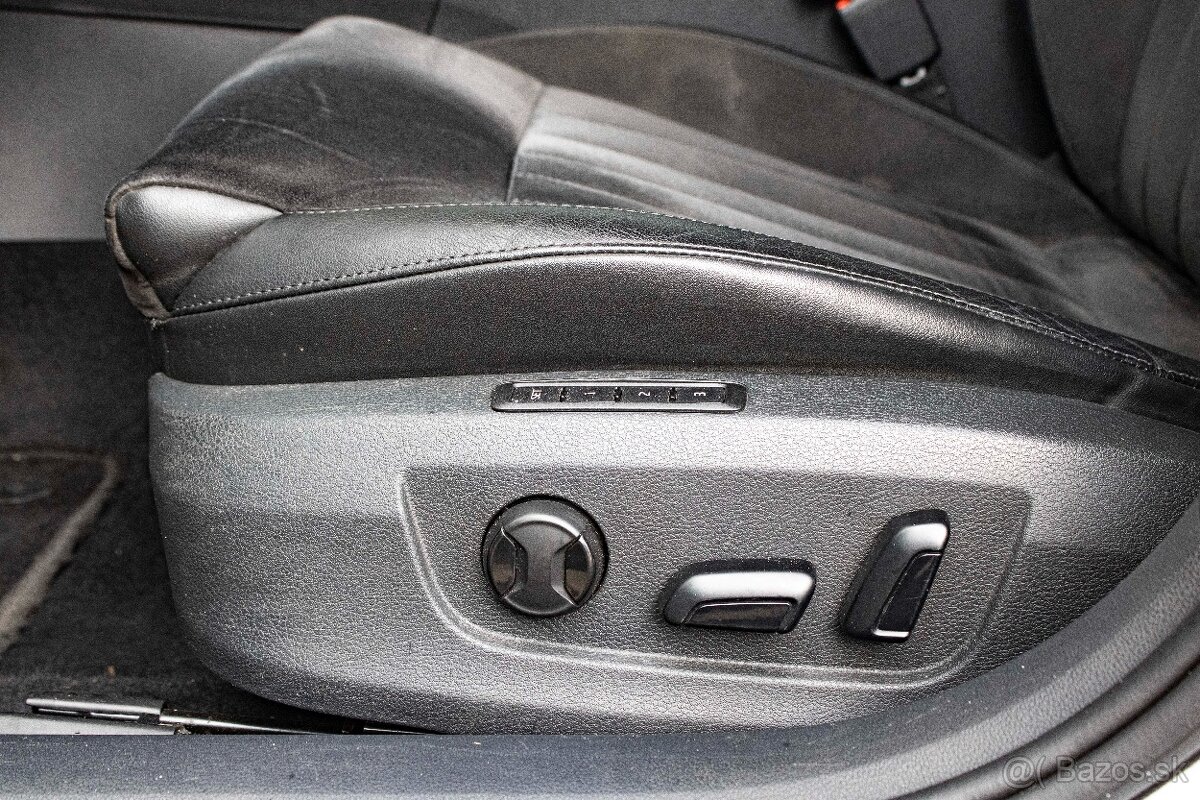 Škoda Superb Combi - 12