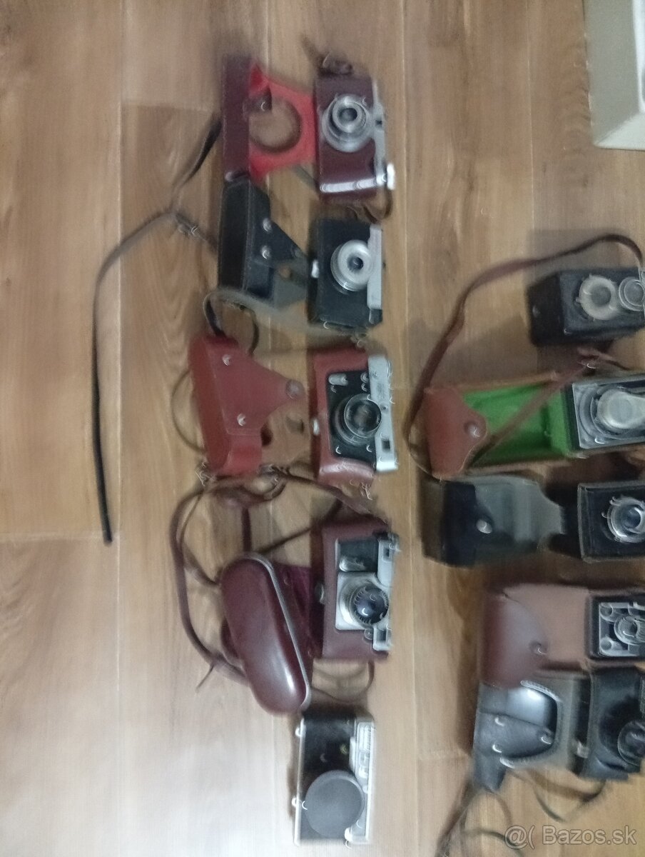 Predám tychto 10 fotoaparátu - 12