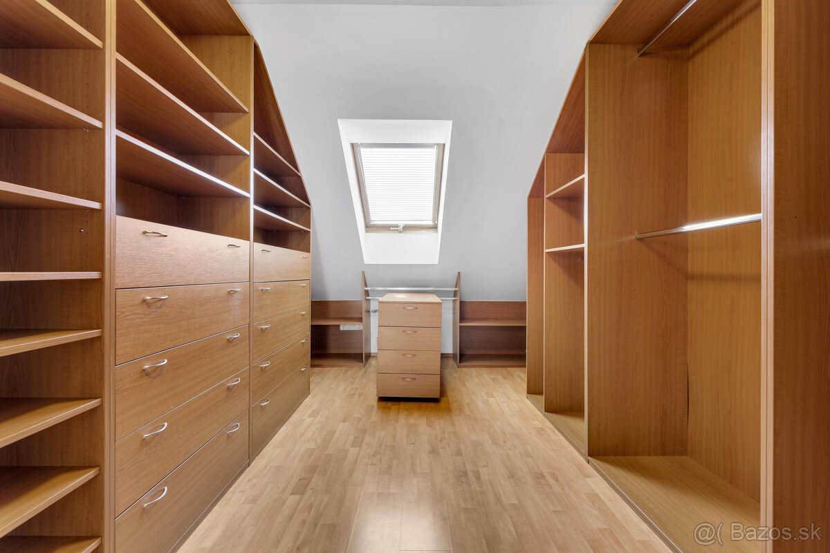 PREDAJ - podkrovný 3-izbový byt na Nivách - 500 bytov, Súťaž - 12