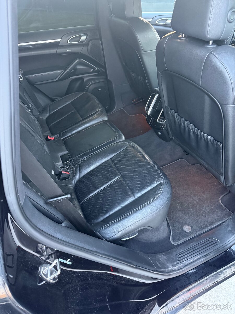 Porsche Cayenne - 12