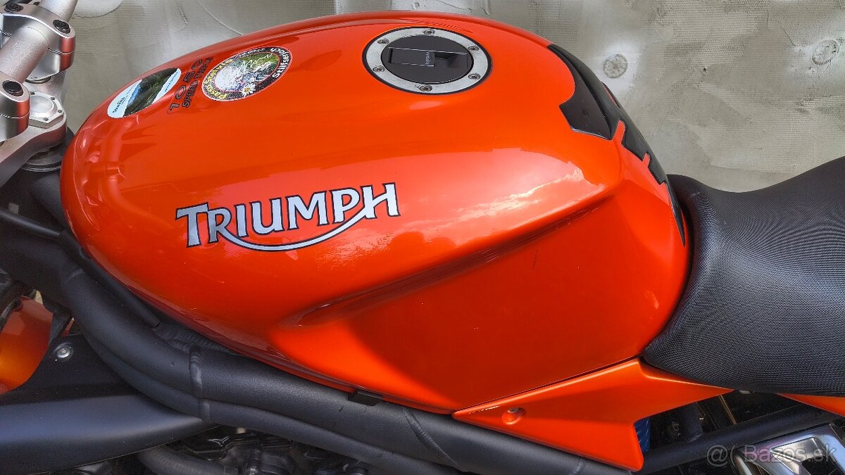 Triumph SPEED TRIPLE 1050 - 12