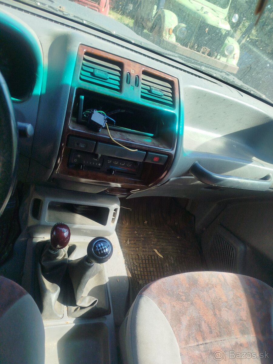 Nissan Terrano 2.7TDi - 12