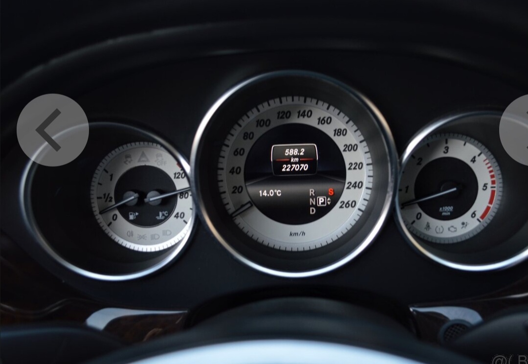 Predám mercedes-benz CLS 350 CDI 4 MATIC rv2014 naj 220 tisi - 12