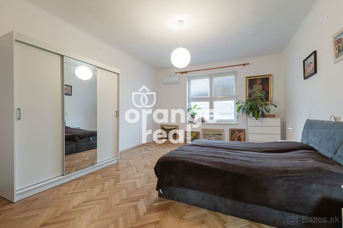 Priestranný tehlový staromestský byt na Czambelovej ulici so - 12