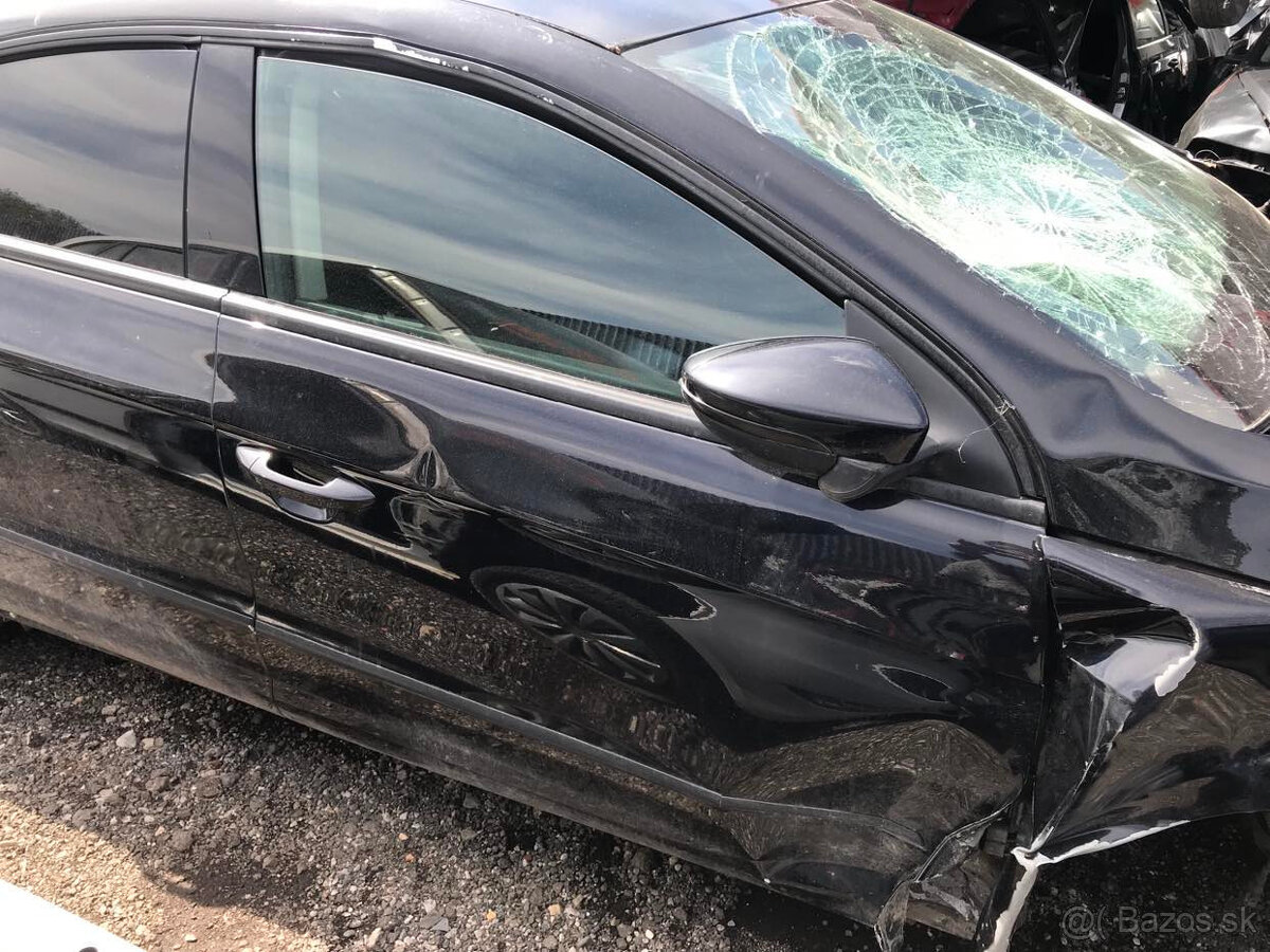 Volkswagen Passat CC 2,0Tdi 125kw - 12