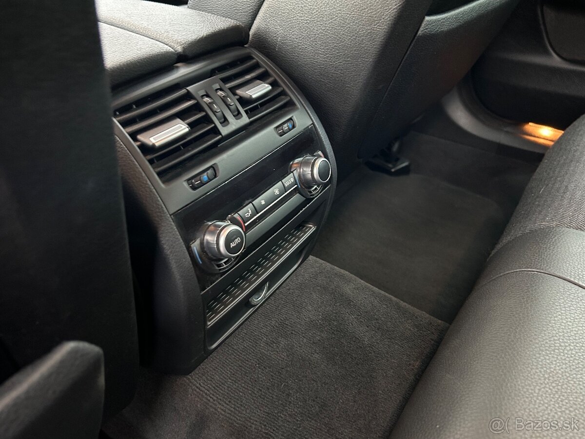BMW 525 Xdrive rv:2011 naj.220tis.km - 12