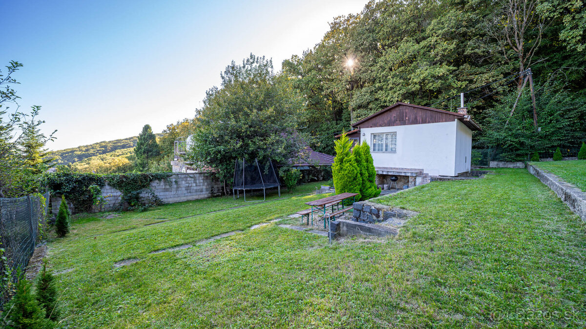 Pozemok s rekreačnou chatou a krásnym výhľadom v lukratívnej - 12