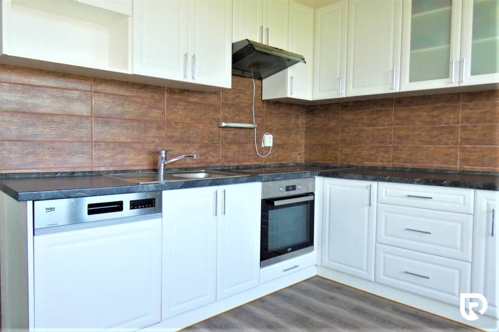 RADO | 4-izbový byt v meste Holíč - 12