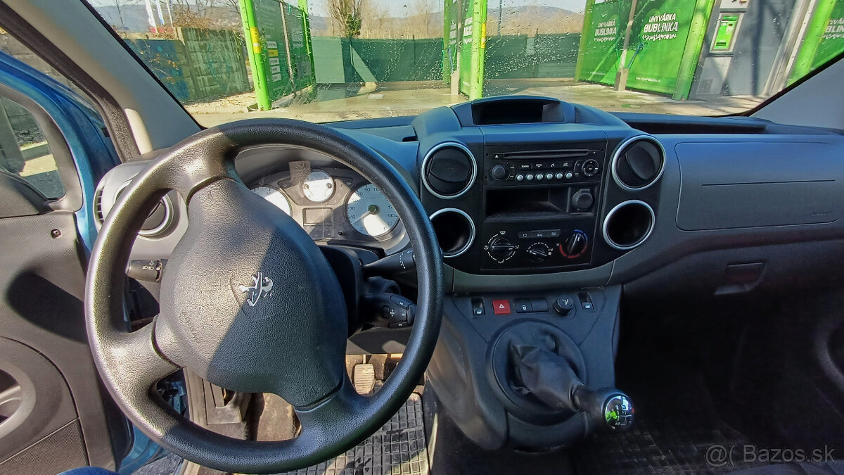 PEUGEOT Partner 1.6 HDi - 12