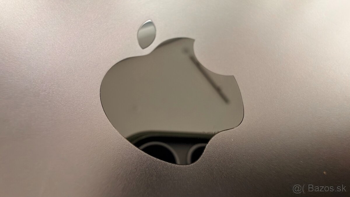 Predám Ipad Pro M4, 256GB + Magic Keyboard - 12