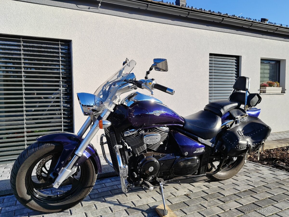Suzuki M800 Intruder - 12
