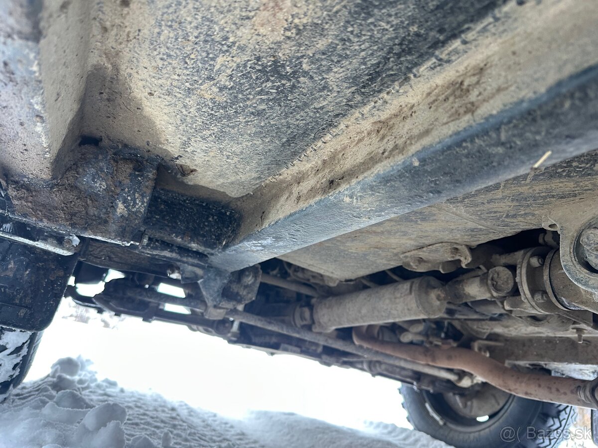 Predam lada niva 1.7i - 12