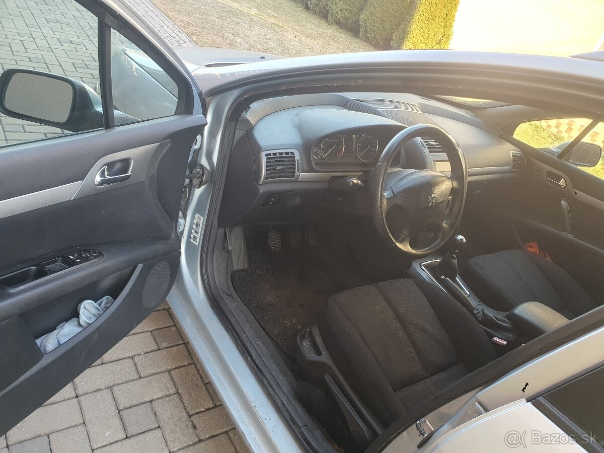 Peugeot 407 - 12