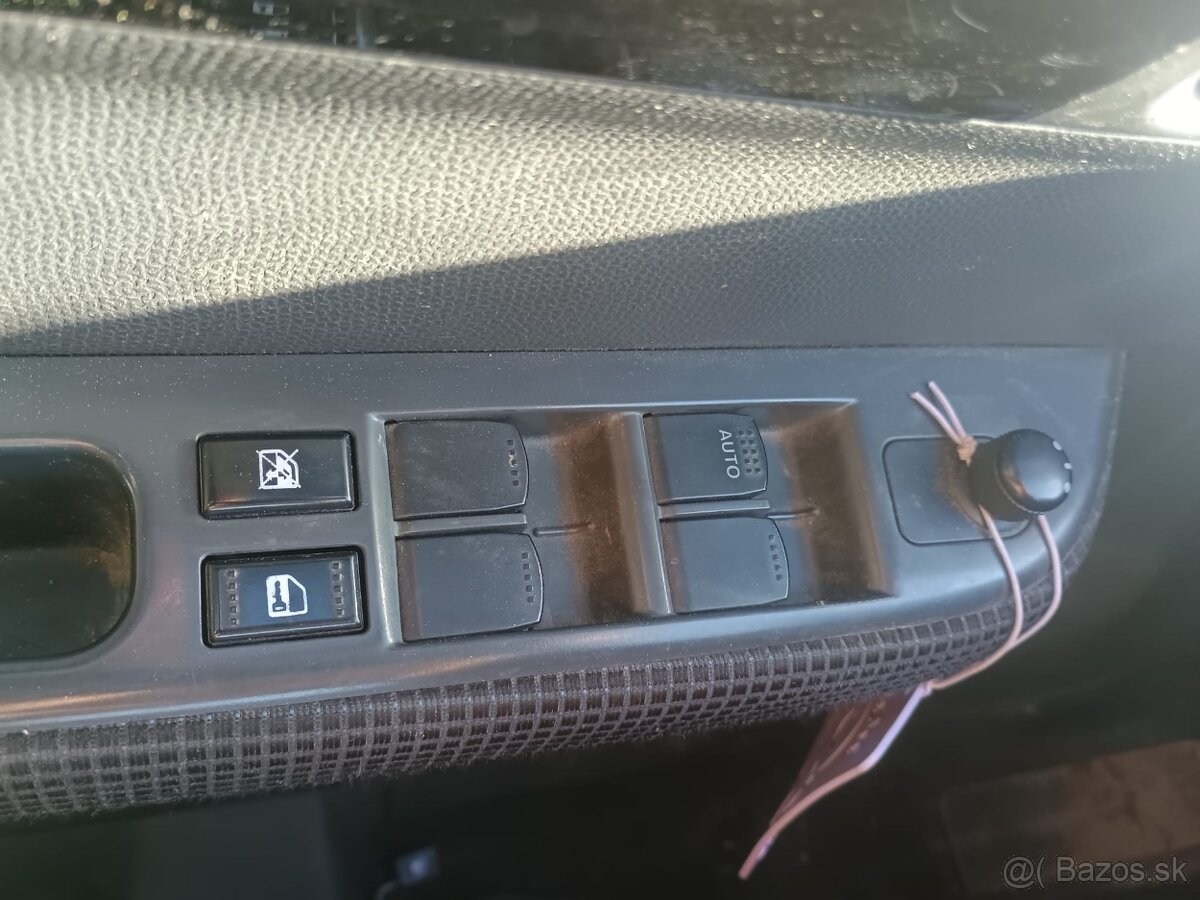 Suzuki Swift 4x4, 1,3 benzín - 12