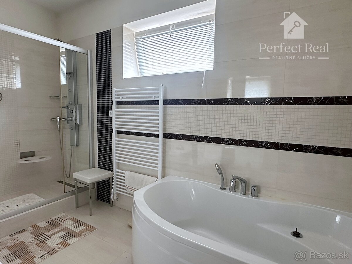 🎄Rodinný dom s podkrovím, záhradou a letným domom - Rača 🎁 - 12